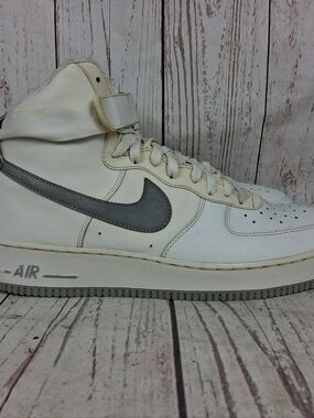 Nike Air Force 1 07 Basketball High Top Sneakers Shoes White Cream Men's Size 11